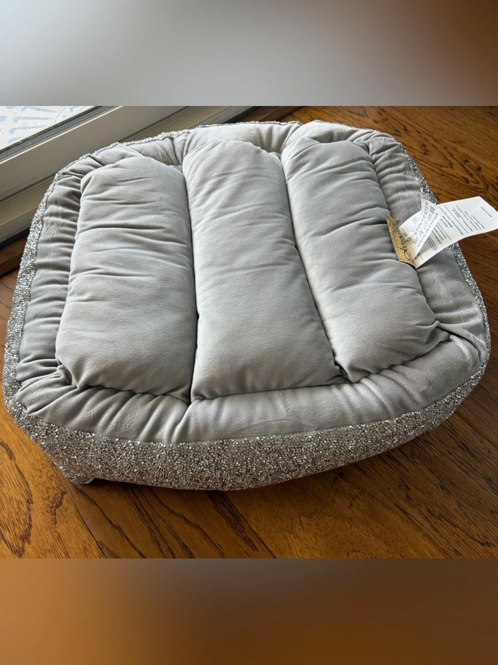 Sparkle Plush Pet Bed in Light Gray